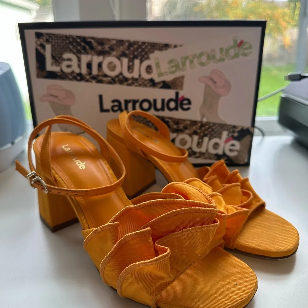 Larroude Selena Ruffle Sandals - Picture 3 of 5